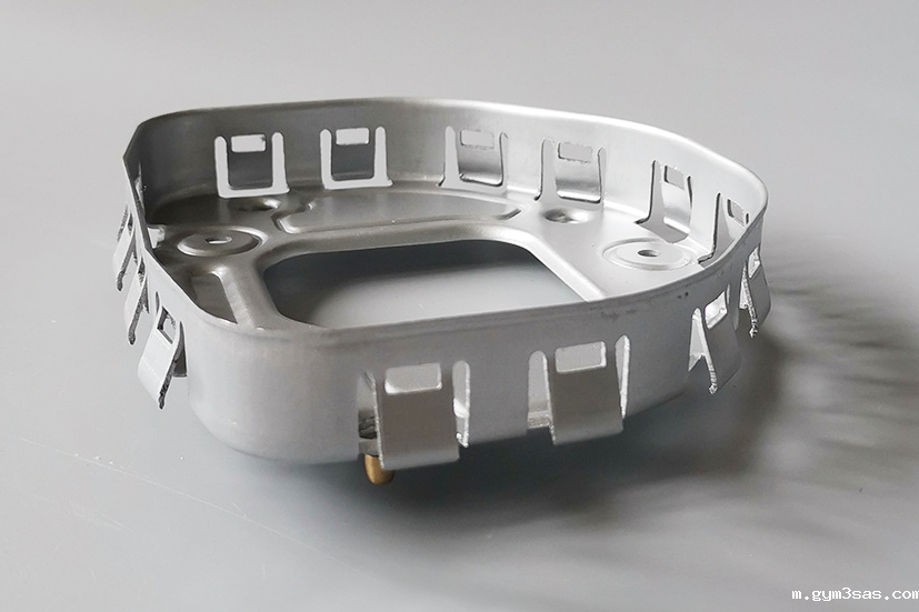 新能源汽车钣金